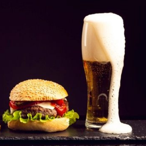 Hamburguesa y cerveza