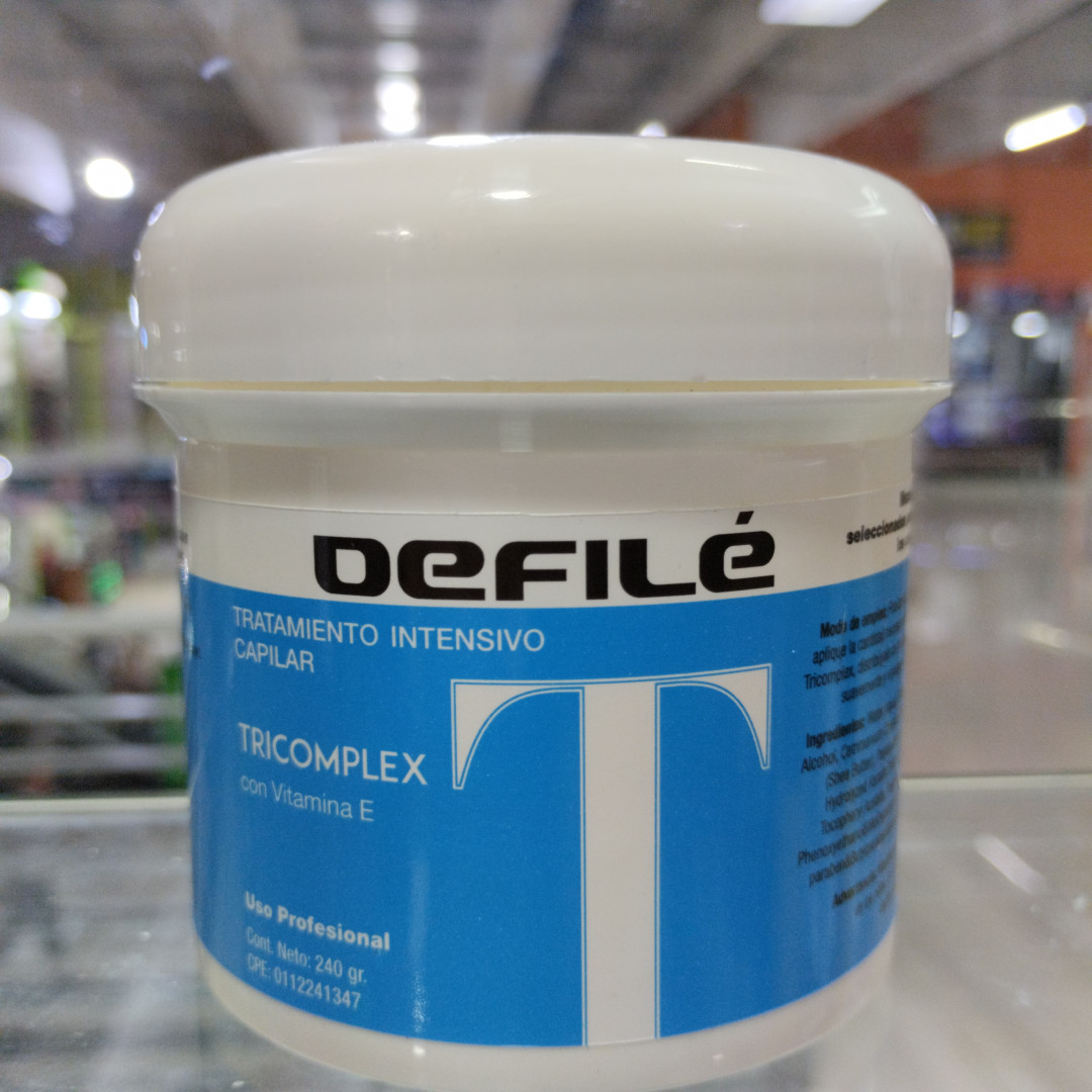 MASCARILLA DEFILE TRICOMPLEX 240 GR.