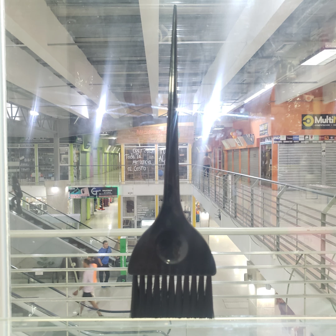 BROCHA PARA TINTE GRANDE (DIMENSIONES: L 21,5CM/ BROCHA 6 X 3 CM)