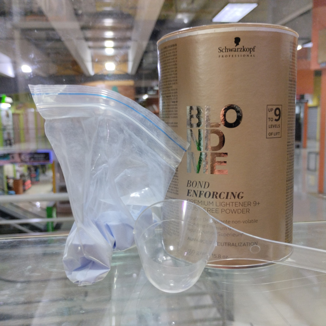 POLVO DECOLORANTE BLONDME DE SCHWARZKOPF 9 TONOS (GRANEL 50GR)