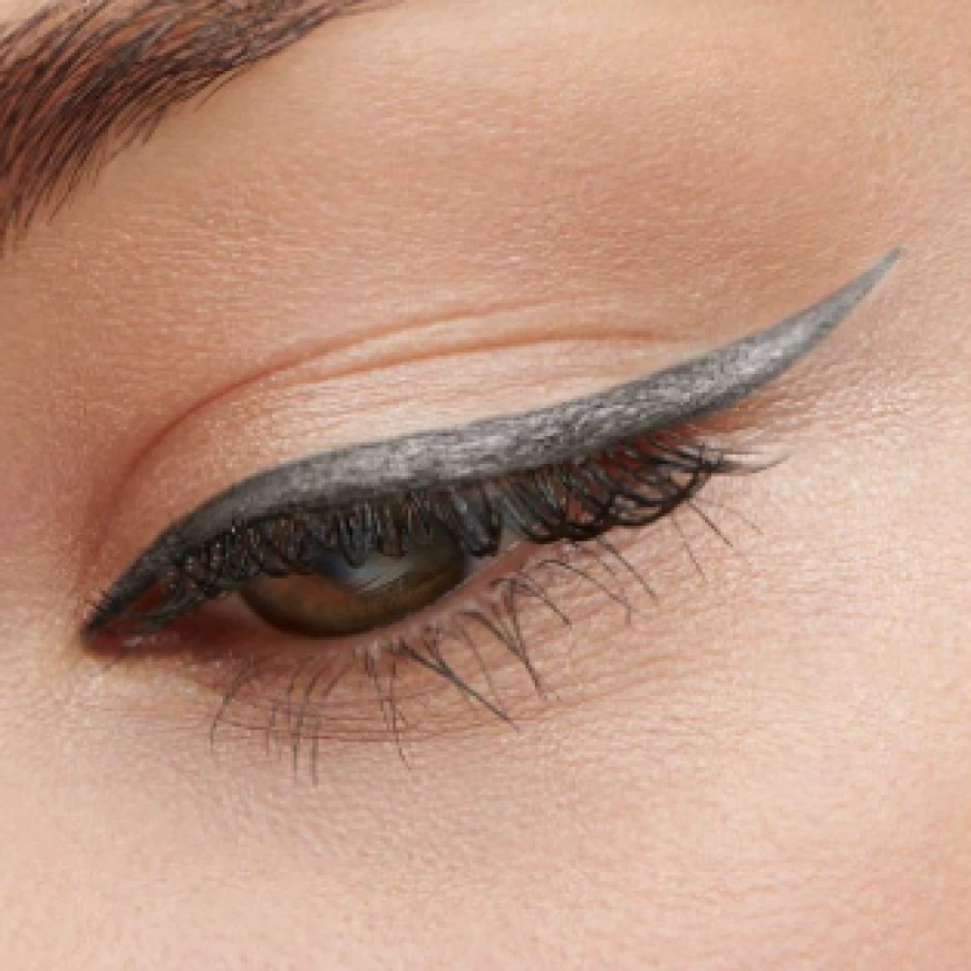 LAPIZ DELINEADOR DE OJOS LAB COLORS LAY PRO PLATA