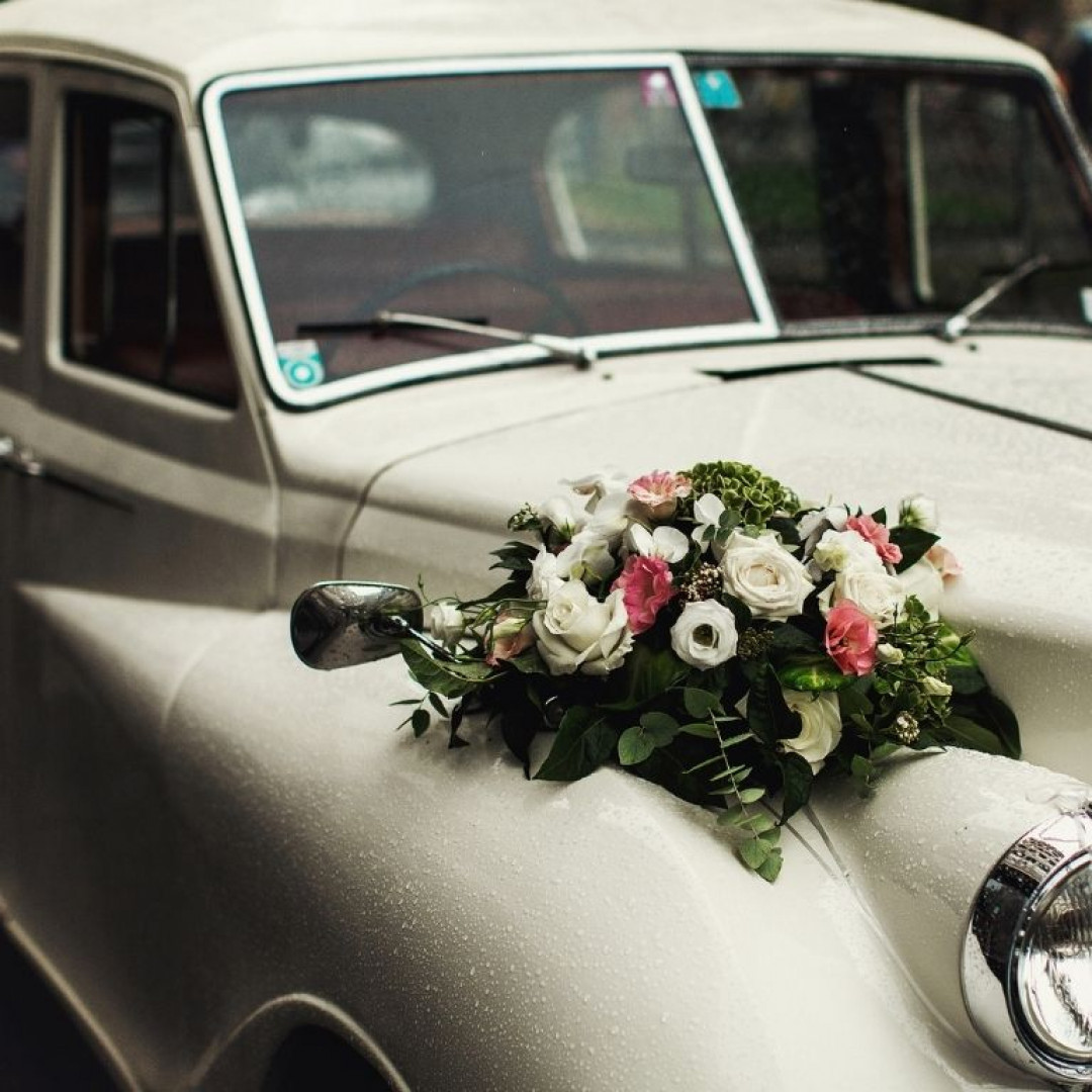 Auto clásico blanco