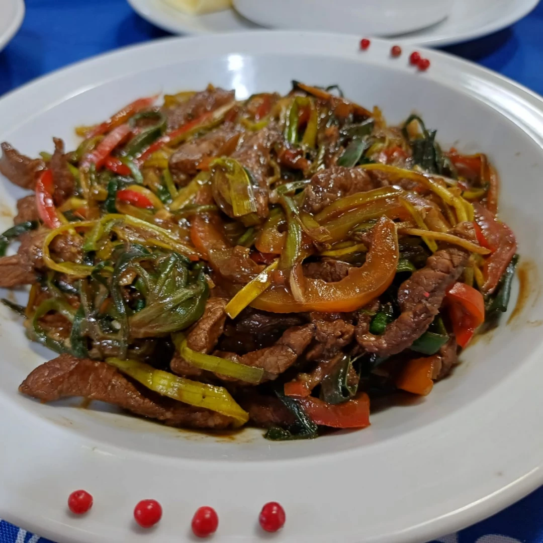 Wok de vegetales con carne
