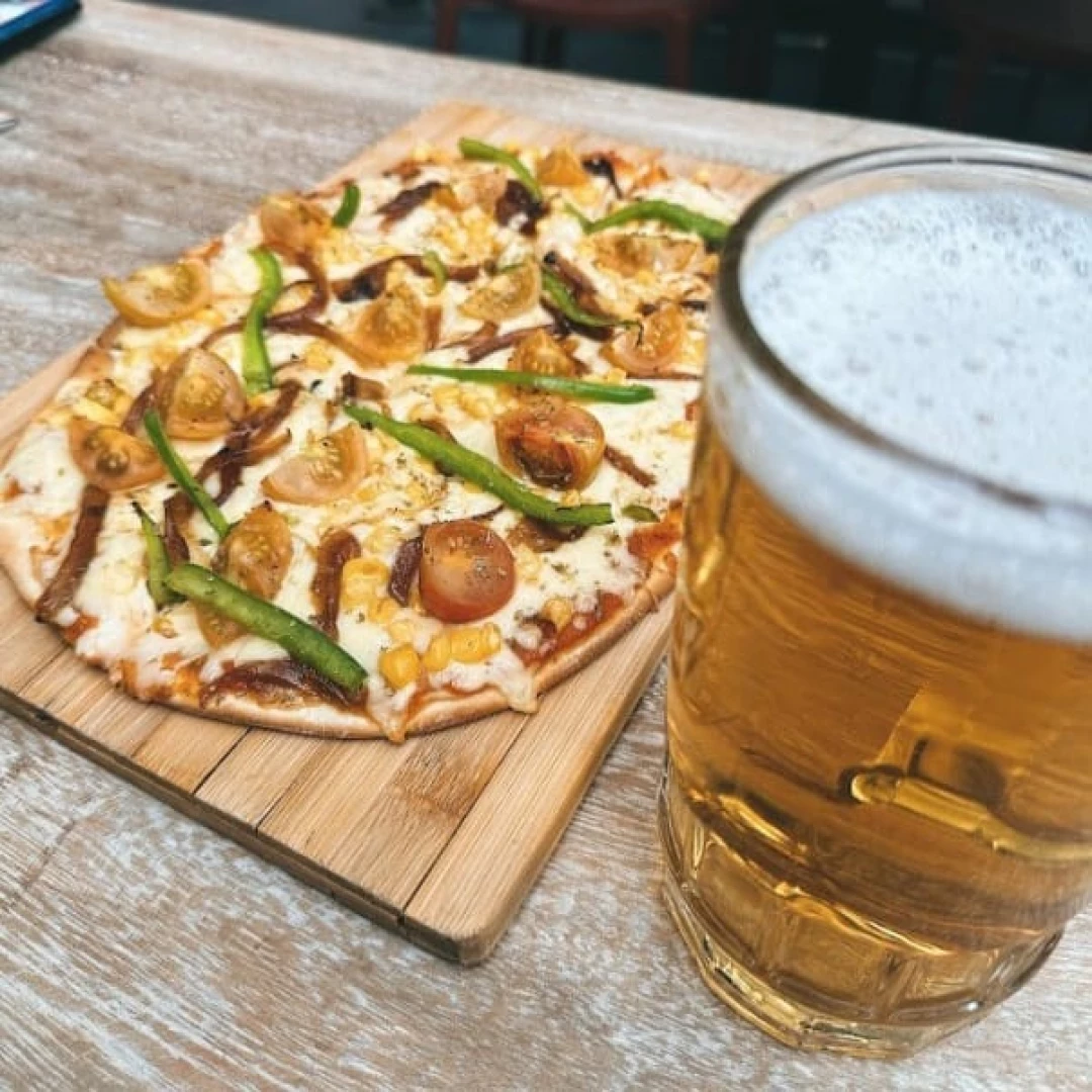 PROMO PIZZA VEGGY  + 2 BEBESTIBLES