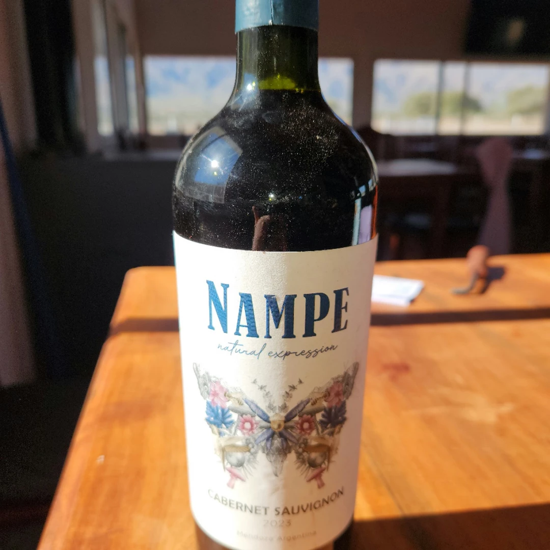 Vino tinto Cabernet sauvignon MAMPE