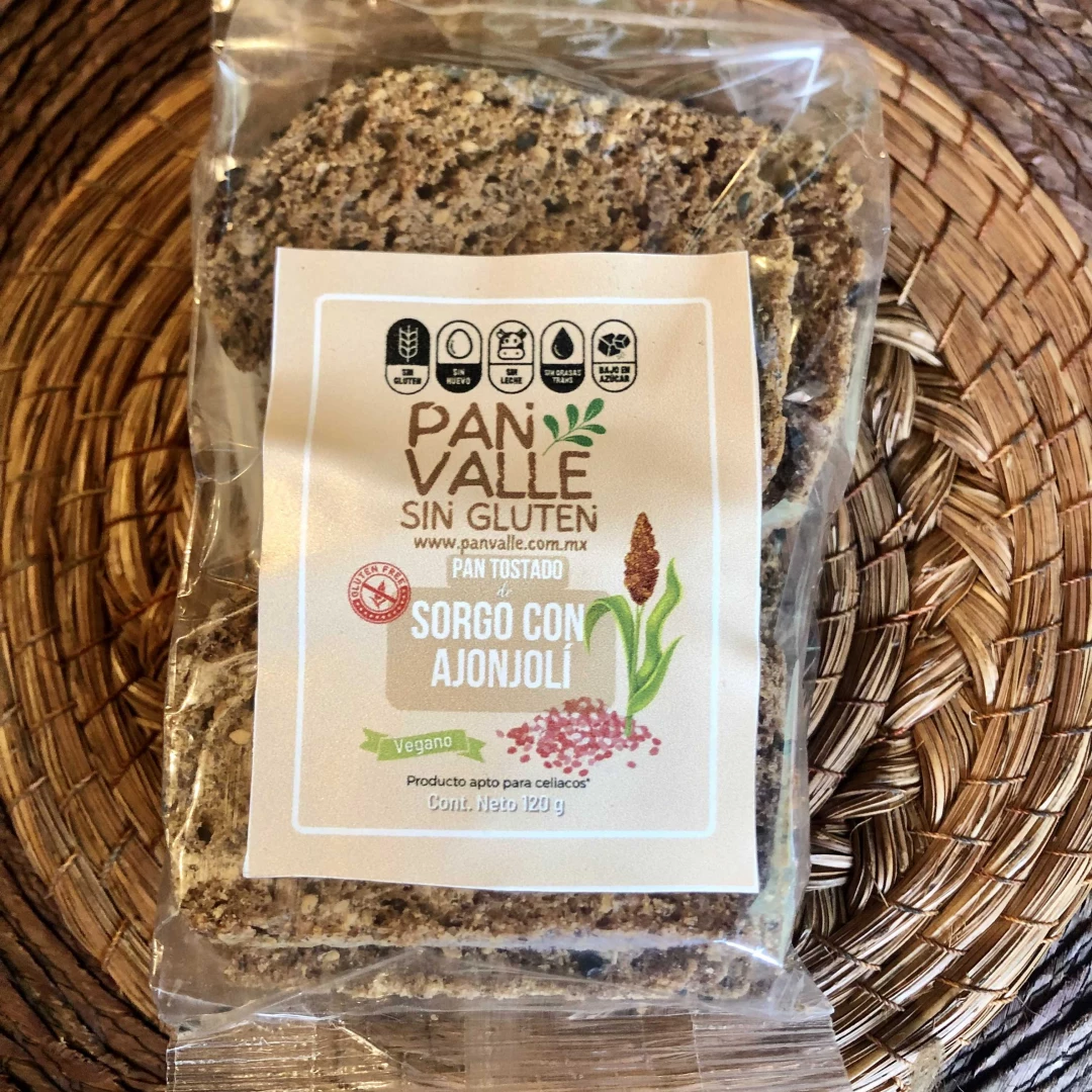 2 paquetes de pan tostado: 1 sorgo, 1 garbanzo