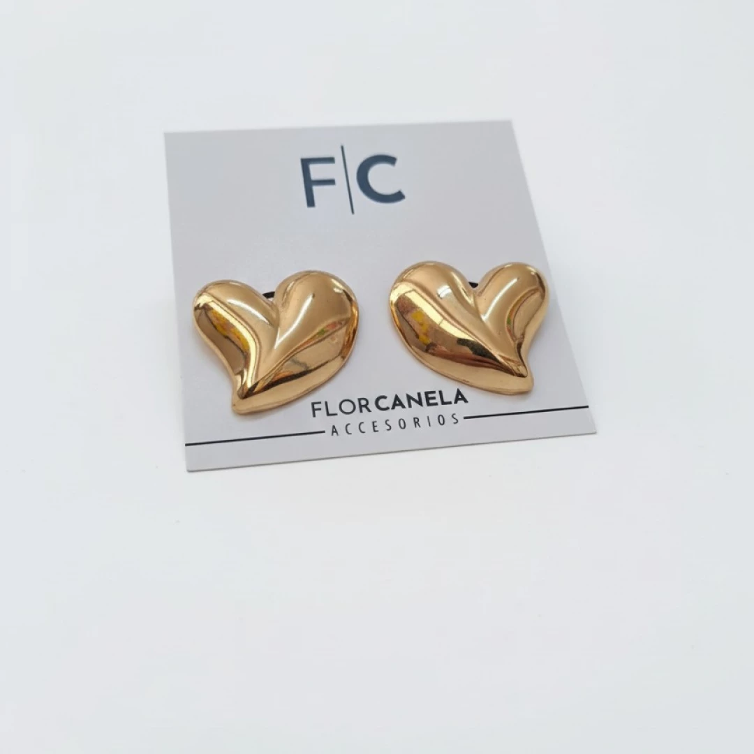Aretes Dorados de Corazón