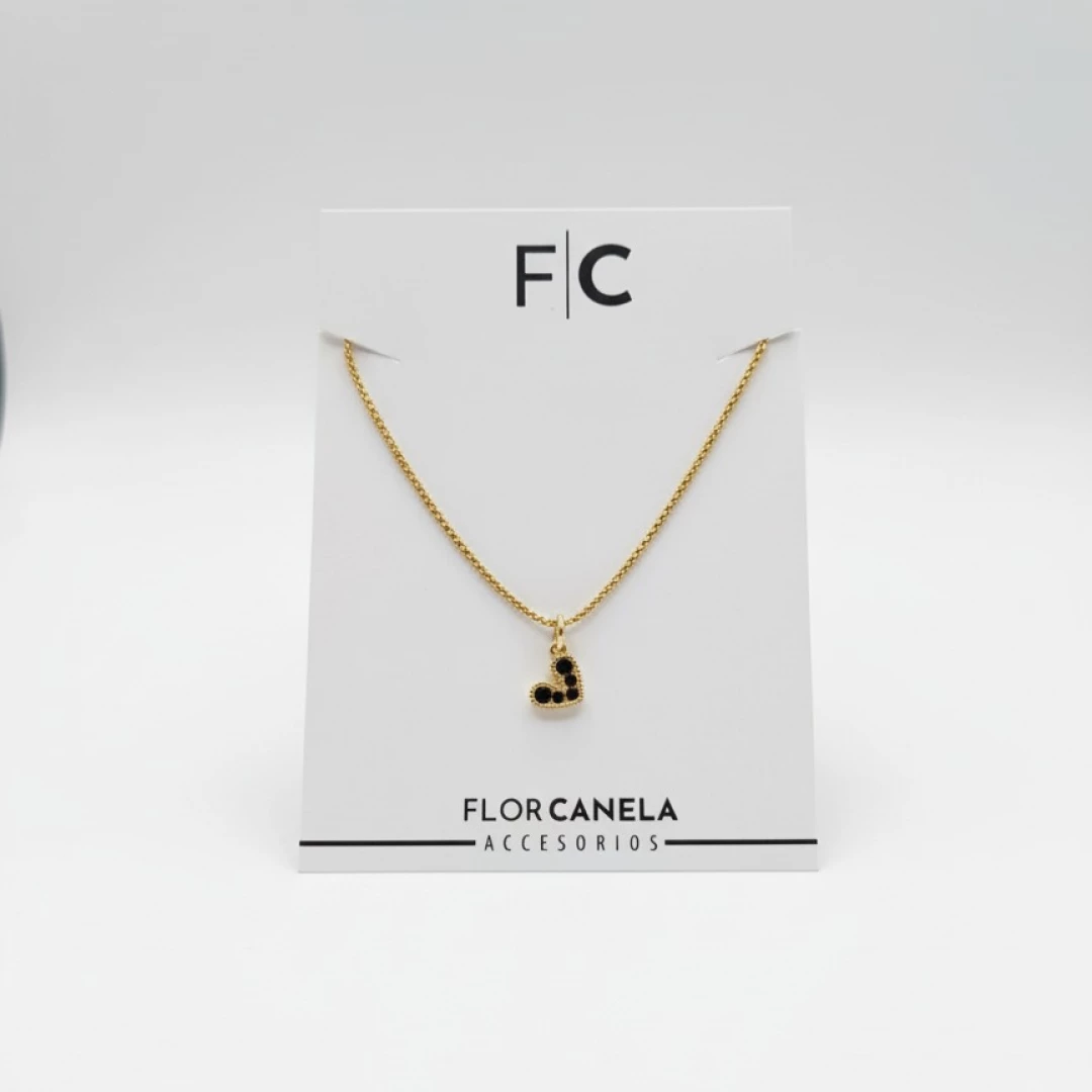 Collar Dorado Con Dije Corazón Negro