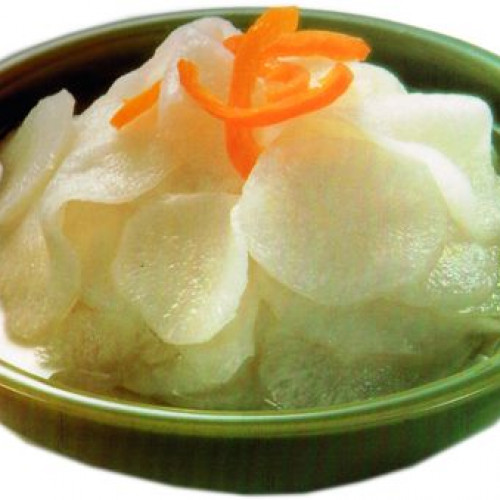 Porción de nabo encurtido